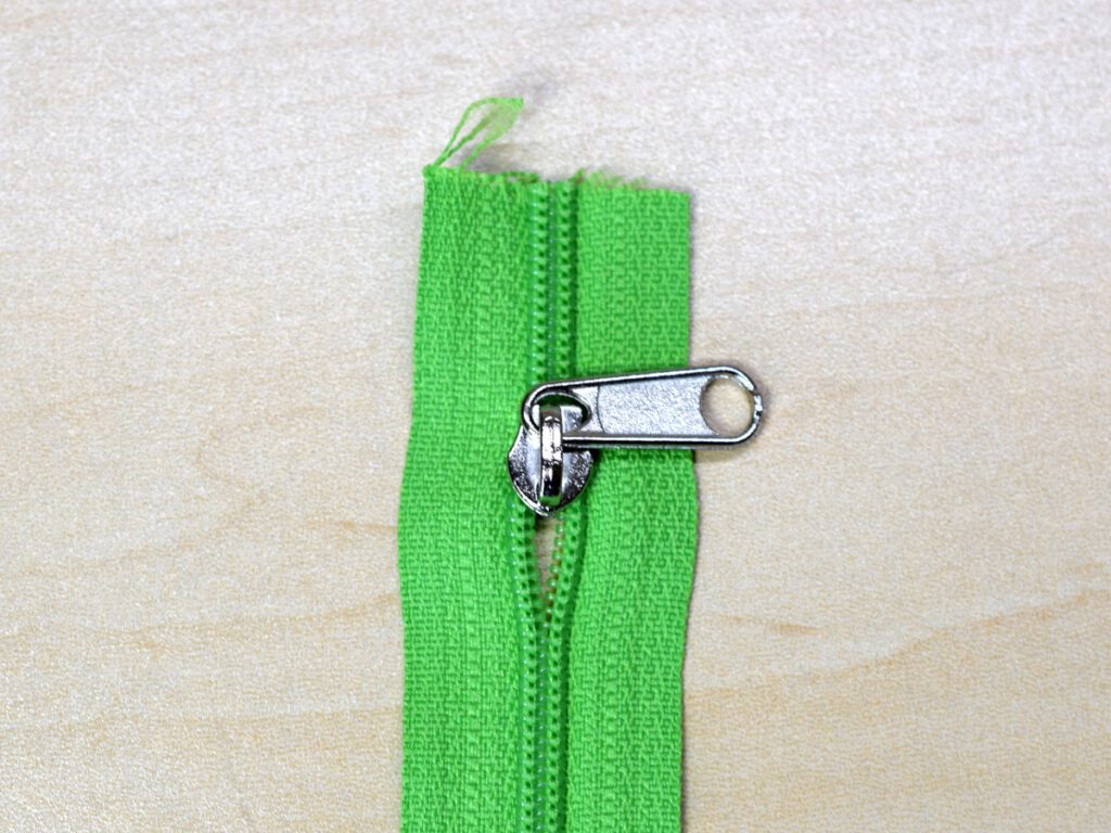 Zipper Pull on zipper even tape